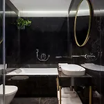 Five Elements Luxury לינה וארוחת בוקר