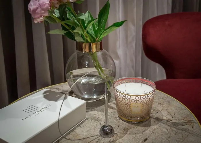 Bed and Breakfast Five Elements Luxury Σπλιτ