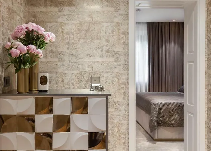 Bed and Breakfast Five Elements Luxury Σπλιτ