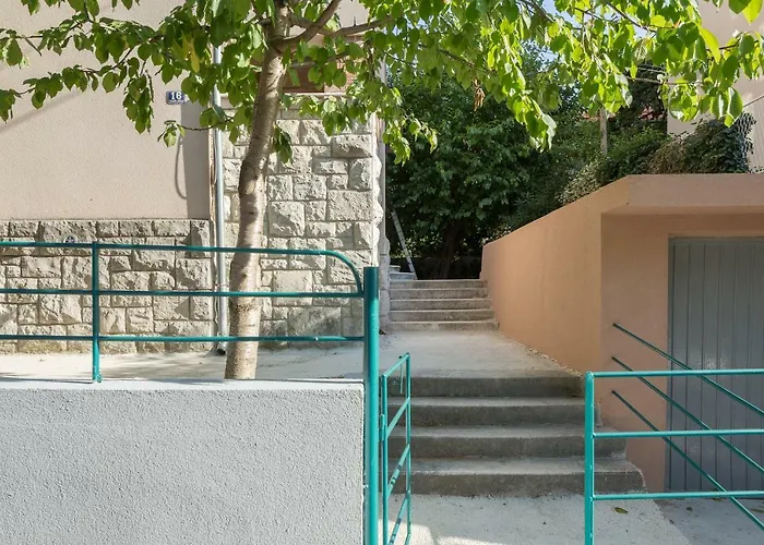 Bed and Breakfast Five Elements Luxury Σπλιτ